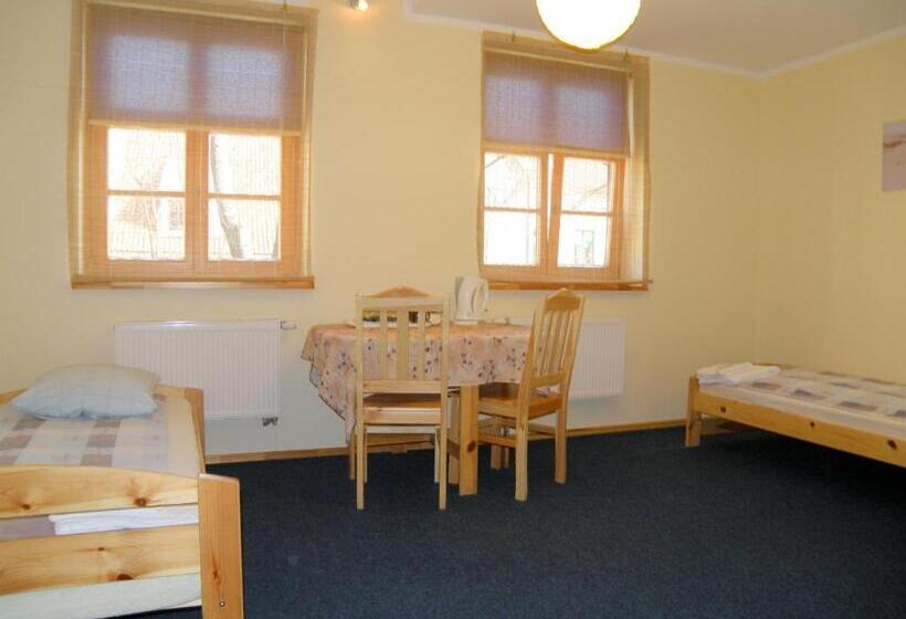 اتاق استاندارد, Express Guest House