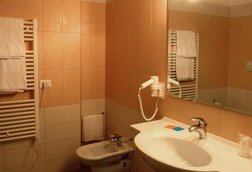 اتاق استاندارد چهار تخته, Silver Residence