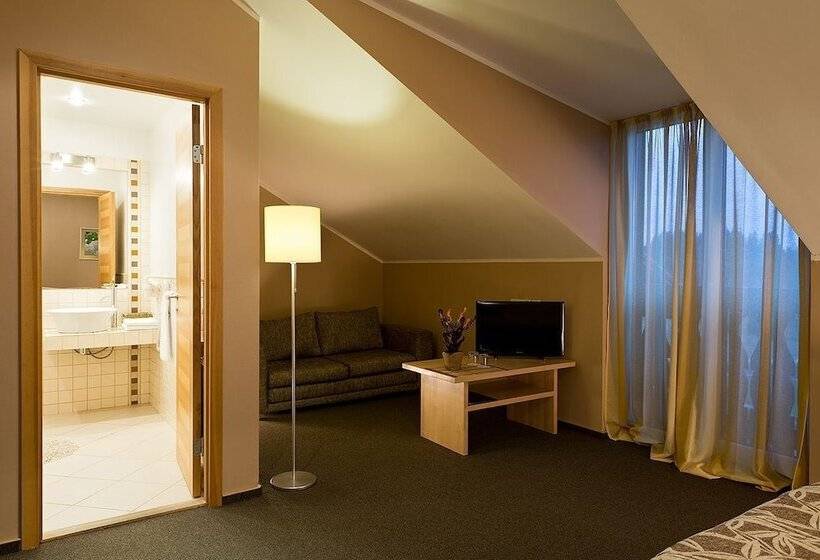 سوییت جونیور, Spa Hotel Ezeri