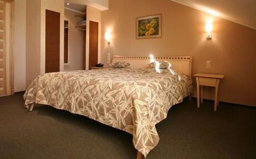 سوییت جونیور, Spa Hotel Ezeri