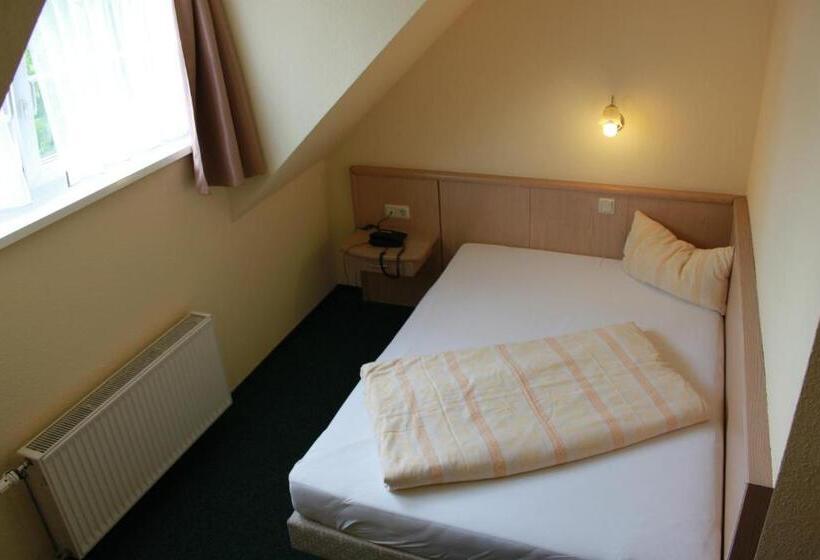 اتاق استاندارد یک نفره, Gasthaus & Hotel Grünhof