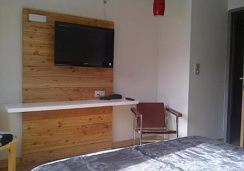 جناح جونيور, Anova Hotel & Spa