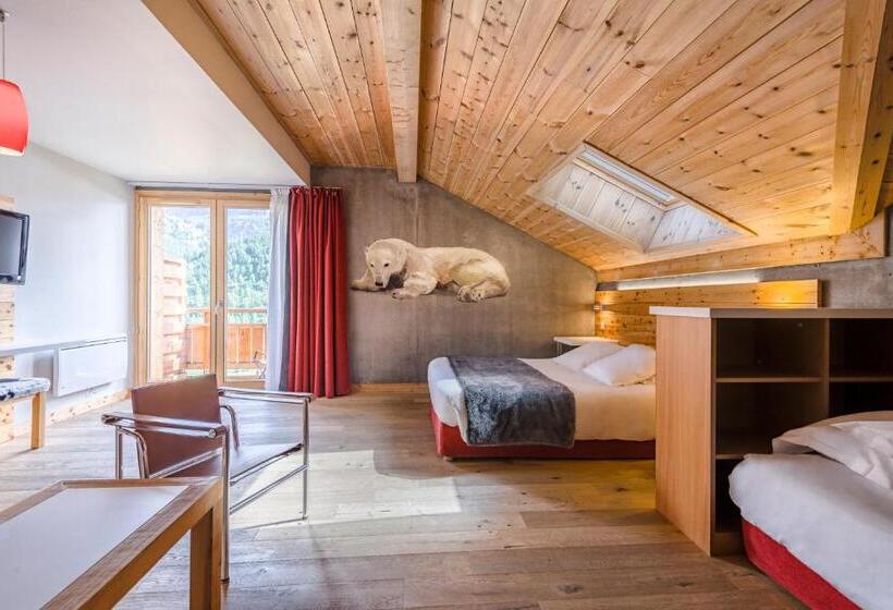 غرفة قياسية ثلاثية مزودة بشرفة, Anova Hotel & Spa