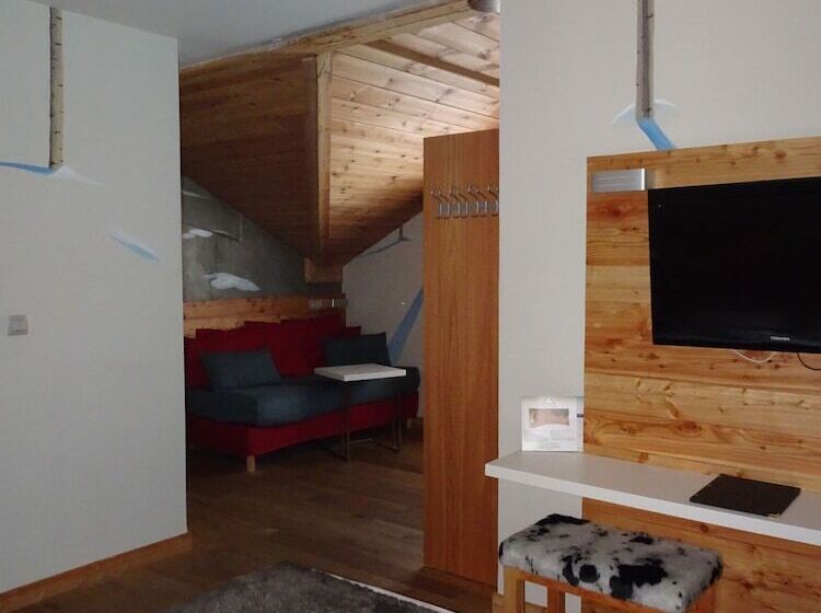 غرفة سوبيريور ثلاثية, Anova Hotel & Spa