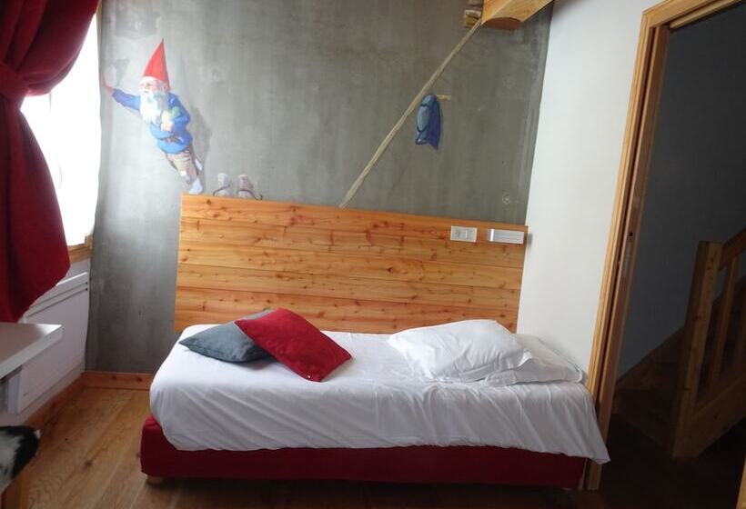 جناح جونيور, Anova Hotel & Spa