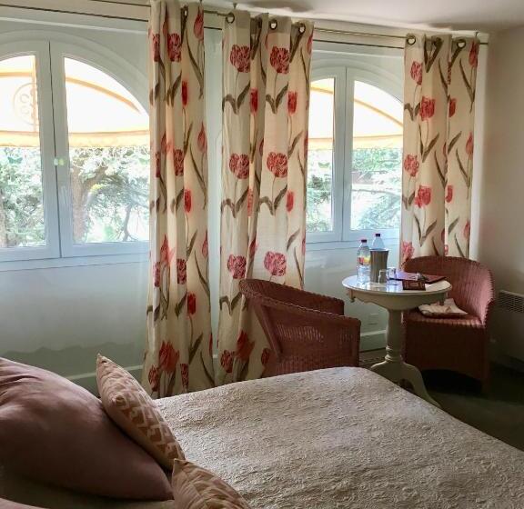 クラシックルーム, Auberge Du Lac