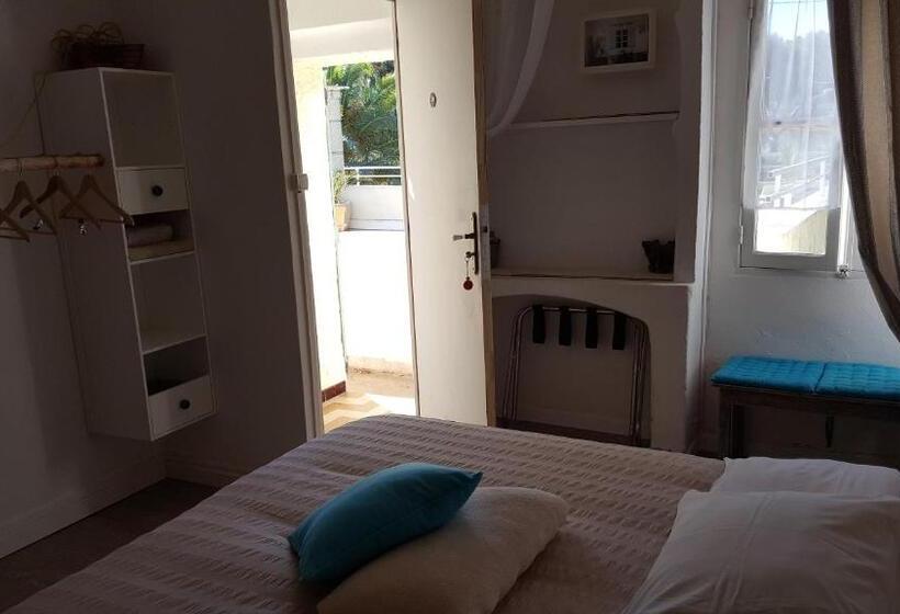 Четырехместный Номер Стандарт, Auberge Provençale