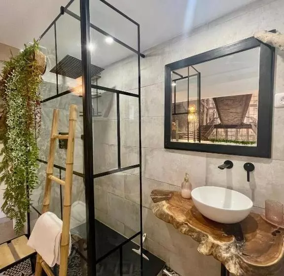 Quarto Estandar, Auberge Provençale