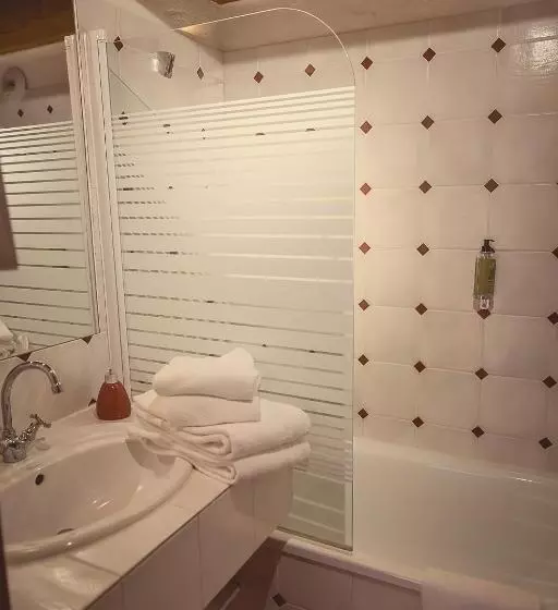 3 Bedroom Duplex Apartment, éco Domaine La Fontaine Hotel Spa & Résidence