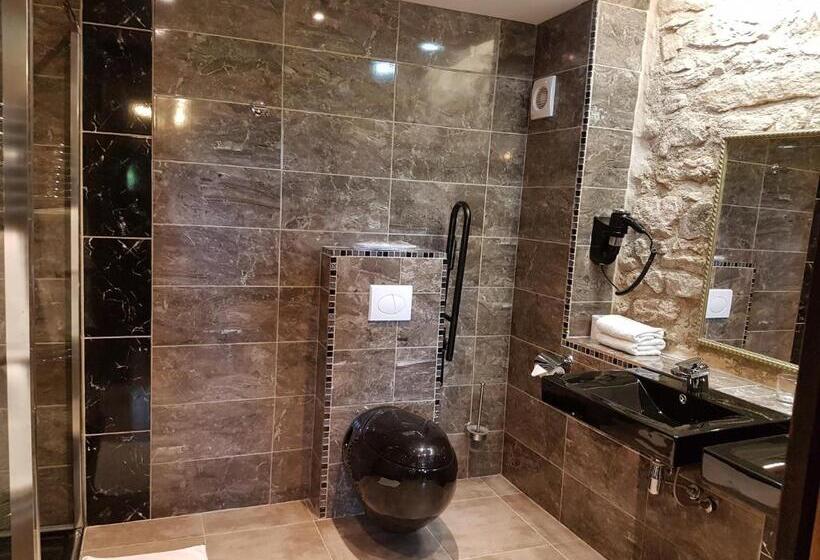 غرفة قياسية سرير كينج لذوى الإحتياجات الخاصة, Domaine De Vareilles