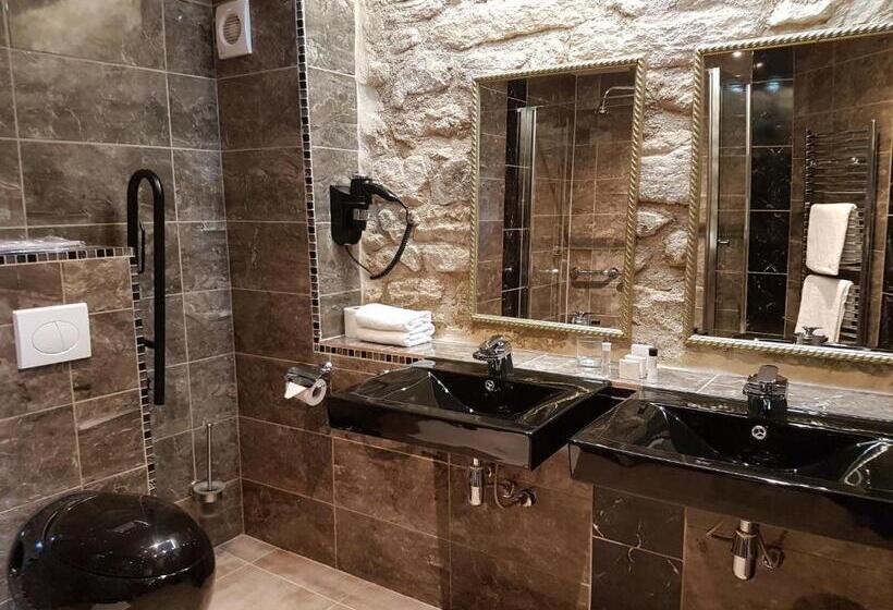 חדר סטנדרט, מיטת קינג, מותאם לאדם עם מוגבלויות, Domaine De Vareilles