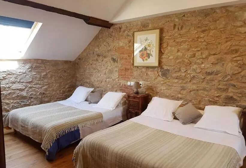 Deluxe Neljän Hengen Huone, Domaine De Vareilles