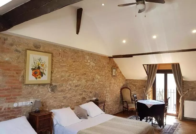 Deluxe Neljän Hengen Huone, Domaine De Vareilles