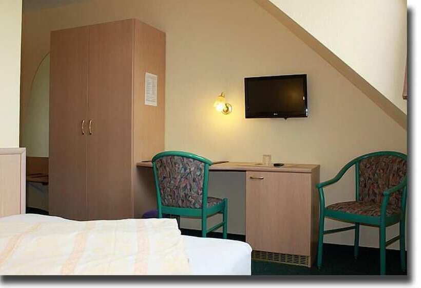 اتاق استاندارد یک نفره, Gasthaus & Hotel Grünhof