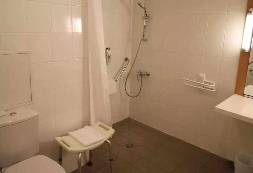 ダブルベッドスタンダードルーム, Ibis Dijon Sud