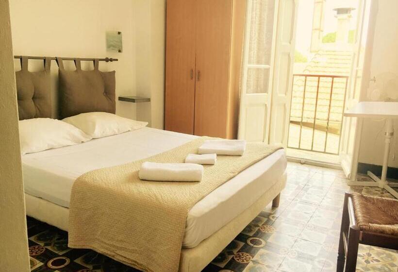 클래식 룸, Le Centre