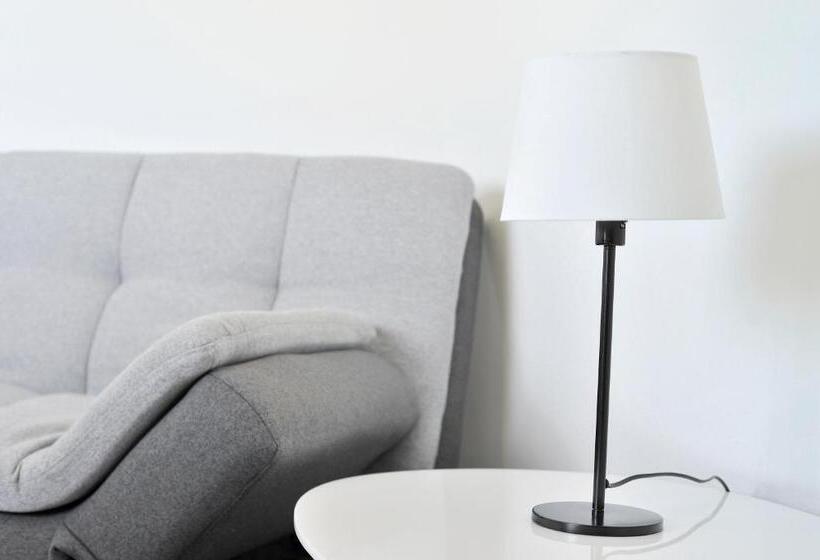 스탠다드 룸 킹사이즈 침대, Le Spinaker