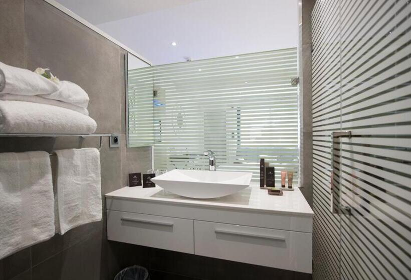 스탠다드 룸 킹사이즈 침대, Le Spinaker