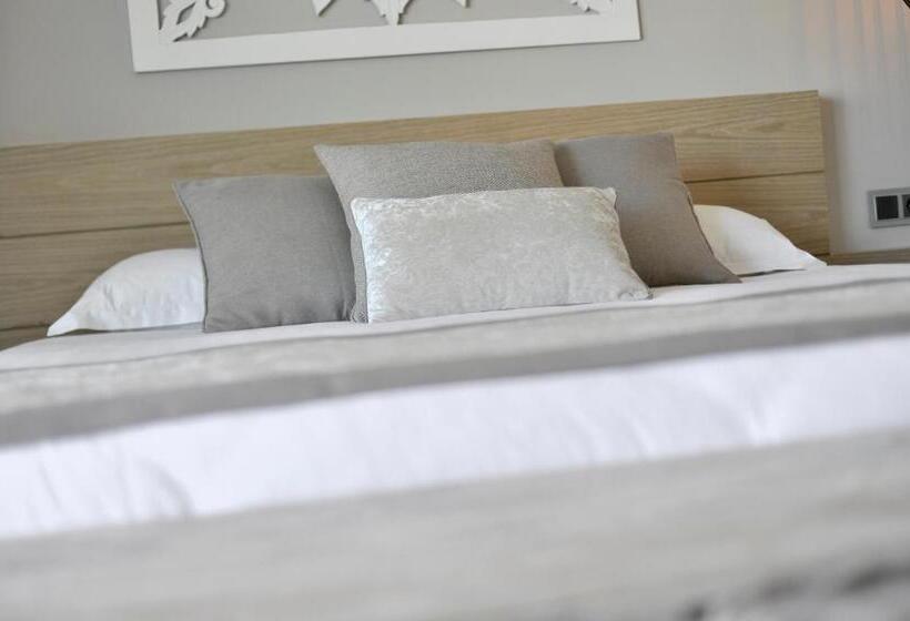 디럭스 주니어 스위트, Le Spinaker