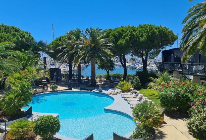 스탠다드 룸 킹사이즈 침대, Le Spinaker