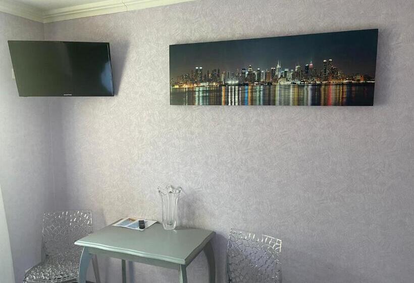 غرفة قياسية رباعية, Le Sully