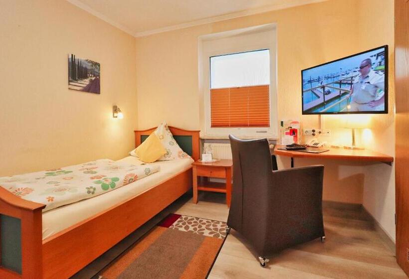 스탠다드 싱글 룸, Maurer