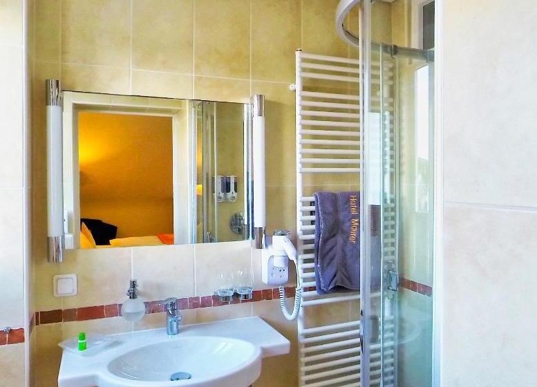 스탠다드 룸, Maurer