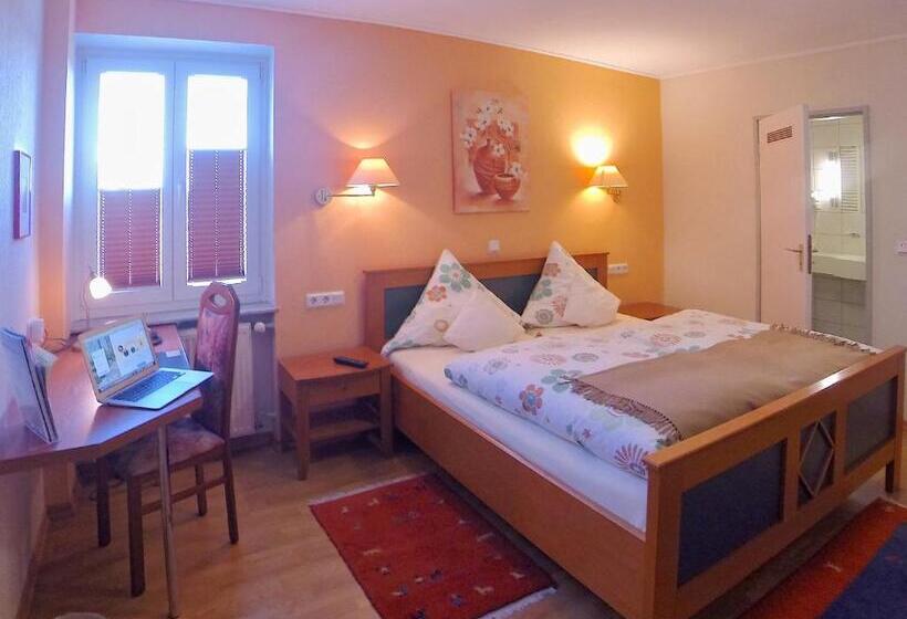 스탠다드 룸, Maurer