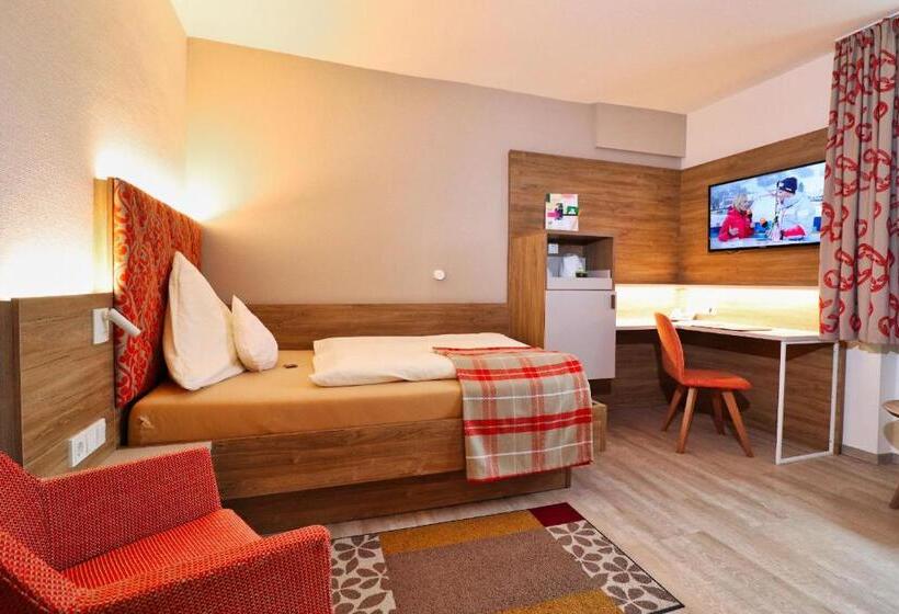 싱글 디럭스 룸, Maurer