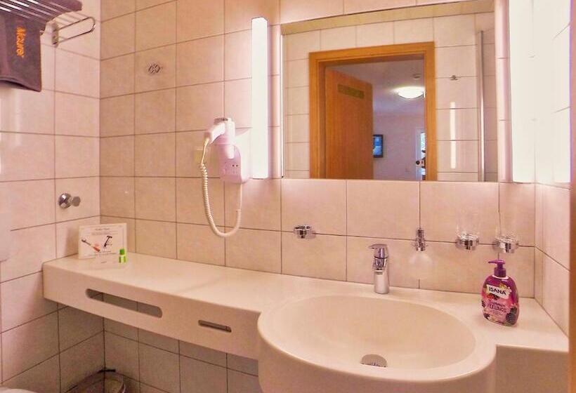 스탠다드 발코니 룸, Maurer