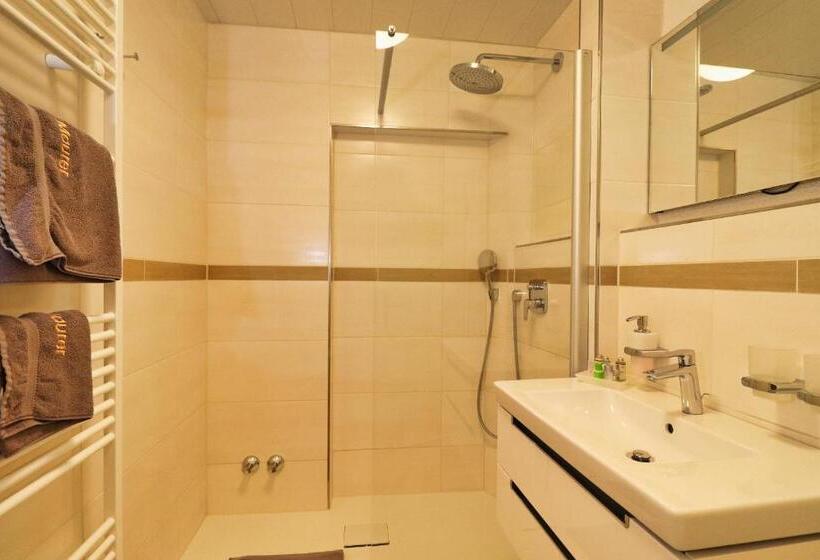 침실 1개 아파트, Maurer