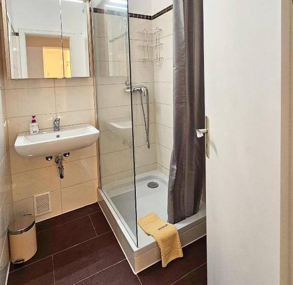 침실 3개 아파트, Maurer