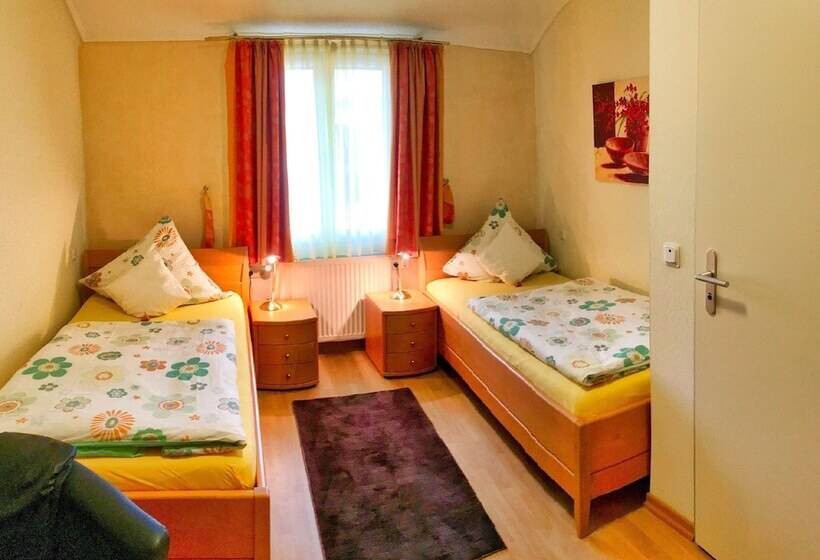 스탠다드 룸, Maurer