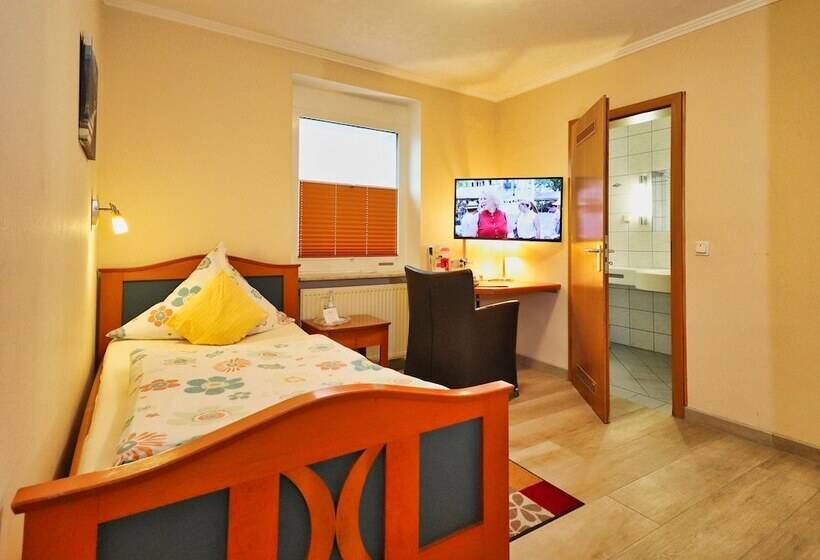 스탠다드 싱글 룸, Maurer