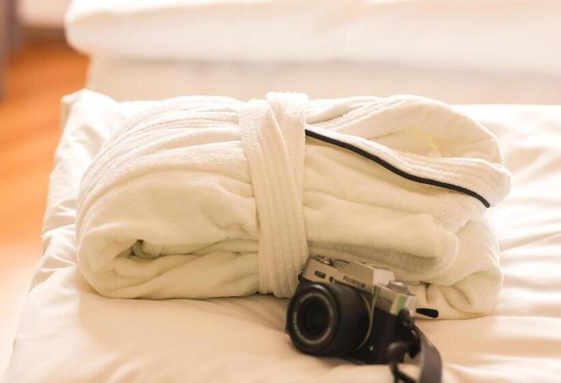 اتاق استاندارد با بالکن, Mimosa