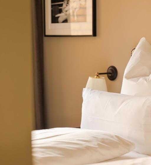 Superior suite with balcony, Mimosa