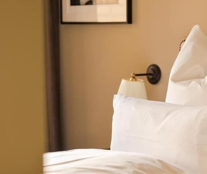 اتاق سوپریور با بالکن, Mimosa