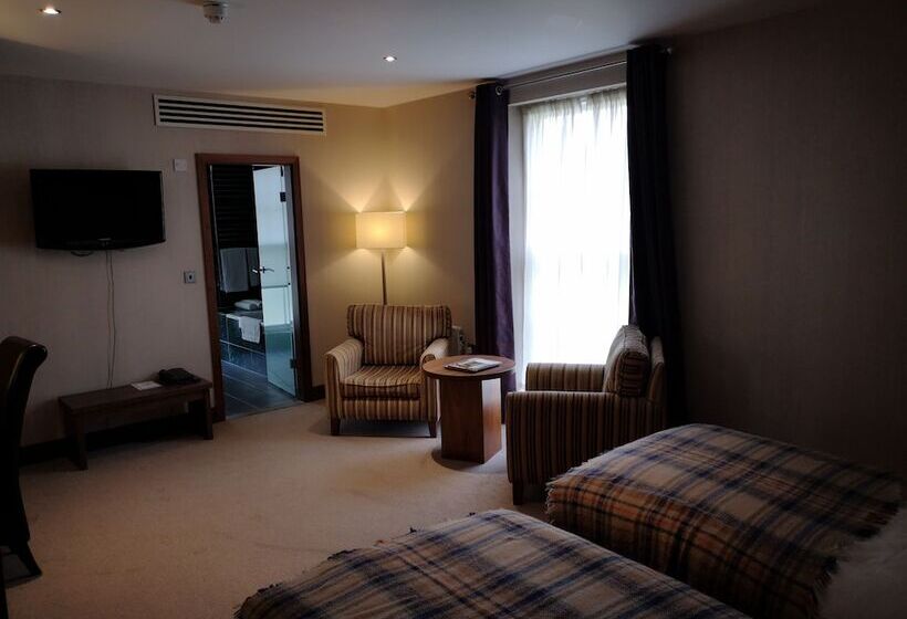 غرفة تنفيذية, Owston Hall