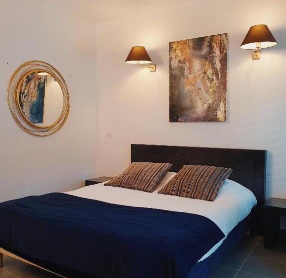 חדר סטנדרט, Patio De Violette