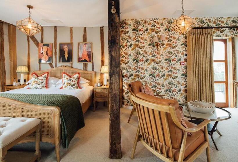 غرفة ديلوكس سرير كينج, The Farmhouse At Redcoats