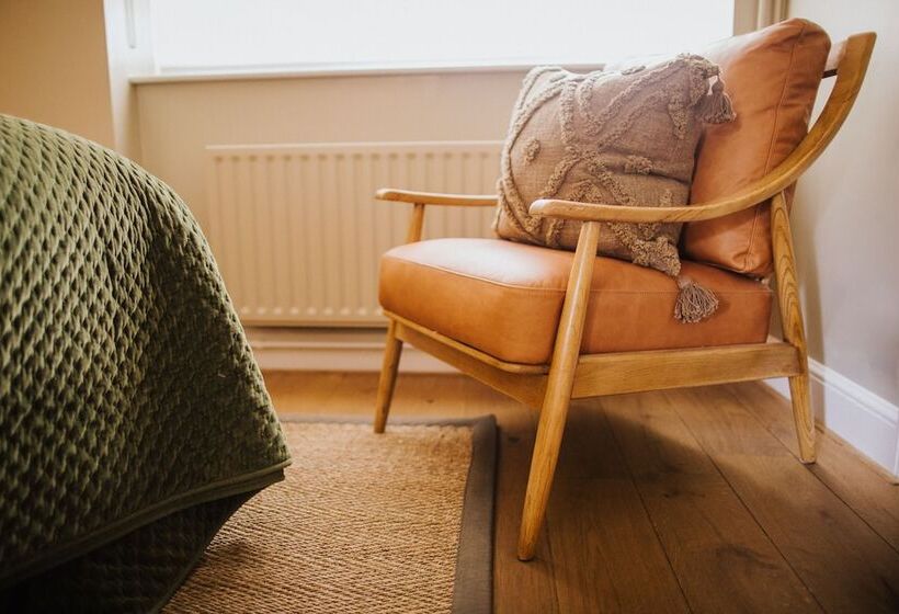 غرفة قياسية, The Farmhouse At Redcoats