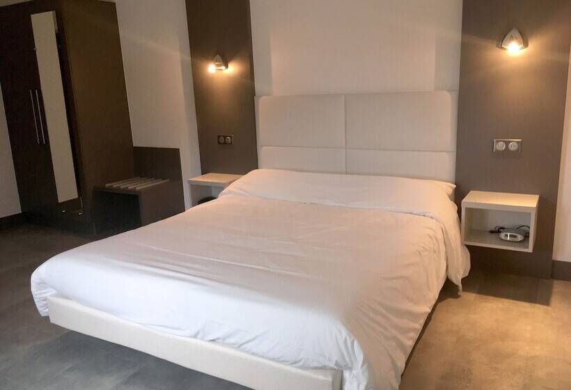 Quarto Estandar, Restaurant Le Regal