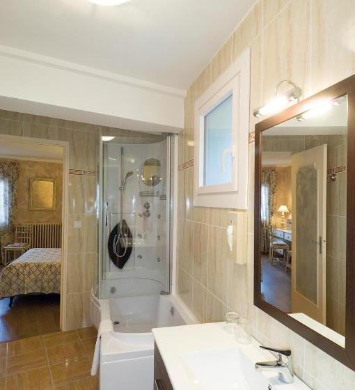 غرفة قياسية, Logis Hotel Restaurant Planes