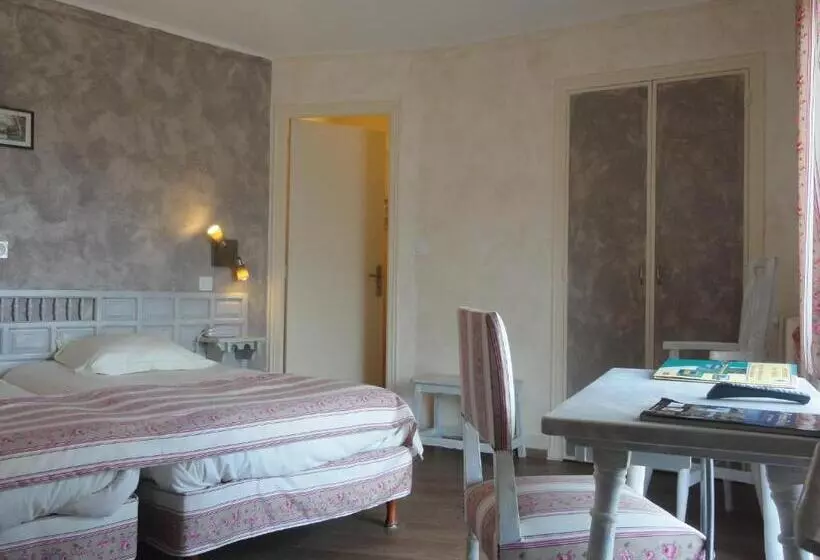 Deluxe Room with Balcony, Logis Hotel Restaurant Planes