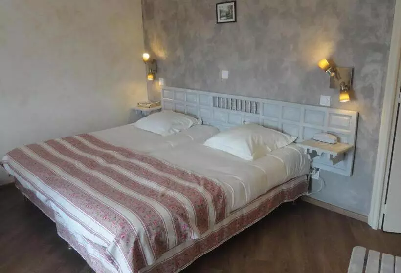 Deluxe Room with Balcony, Logis Hotel Restaurant Planes
