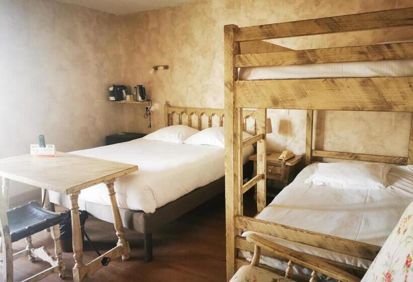 غرفة قياسية رباعية, Logis Hotel Restaurant Planes