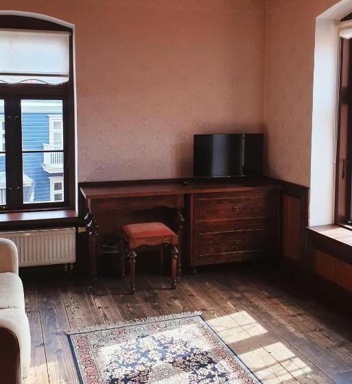 اتاق خانوادگی, St. Peterburg