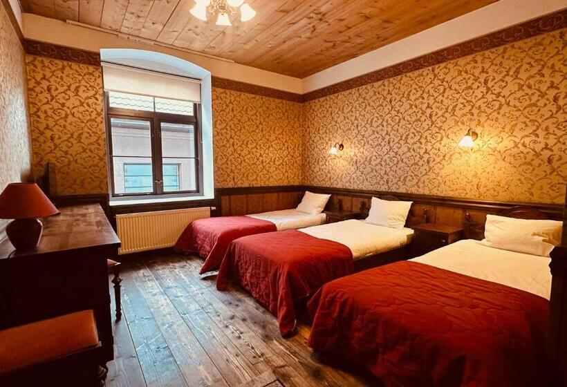 اتاق استاندارد سه نفره, St. Peterburg