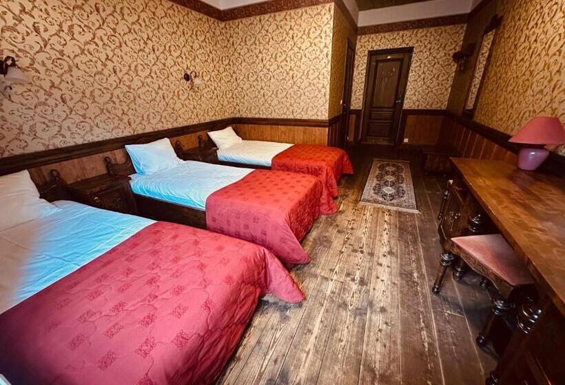 اتاق استاندارد سه نفره, St. Peterburg