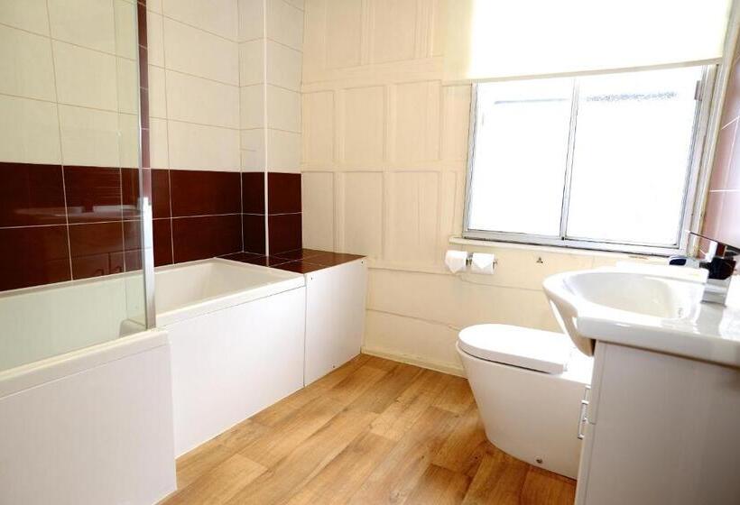 ファミリールーム, White Hart